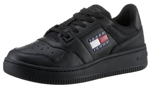 Tommy Jeans TJW RETRO BASKET ESS Plateausneaker mit seitlicher Logoflagge, Freizeitschuh, Halbschuh, Schnürschuh (schwarz)